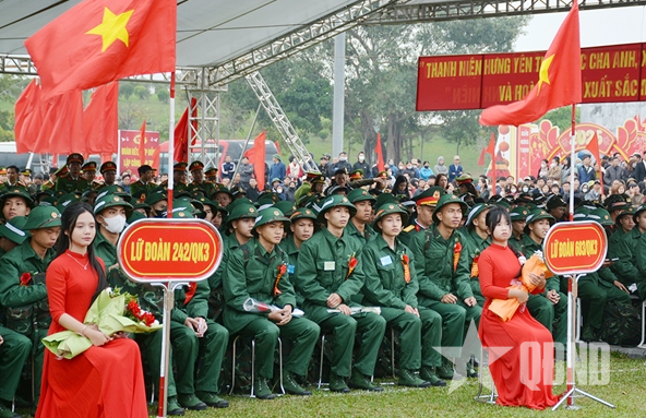 Bộ Quốc phòng trả lời về tạm hoãn nhập ngũ với công dân đủ 18 tuổi đang học lớp 10

